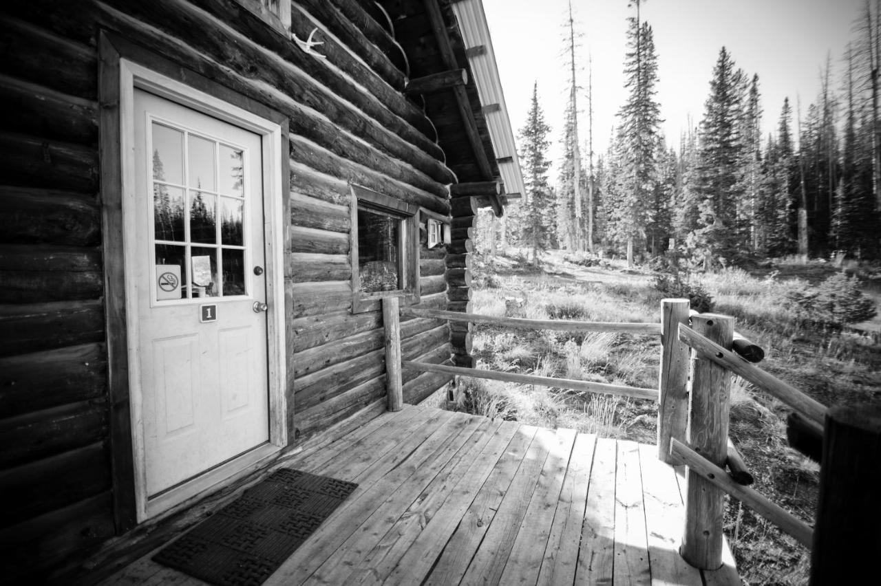 Snowy Mountain Lodge Centennial Exterior photo