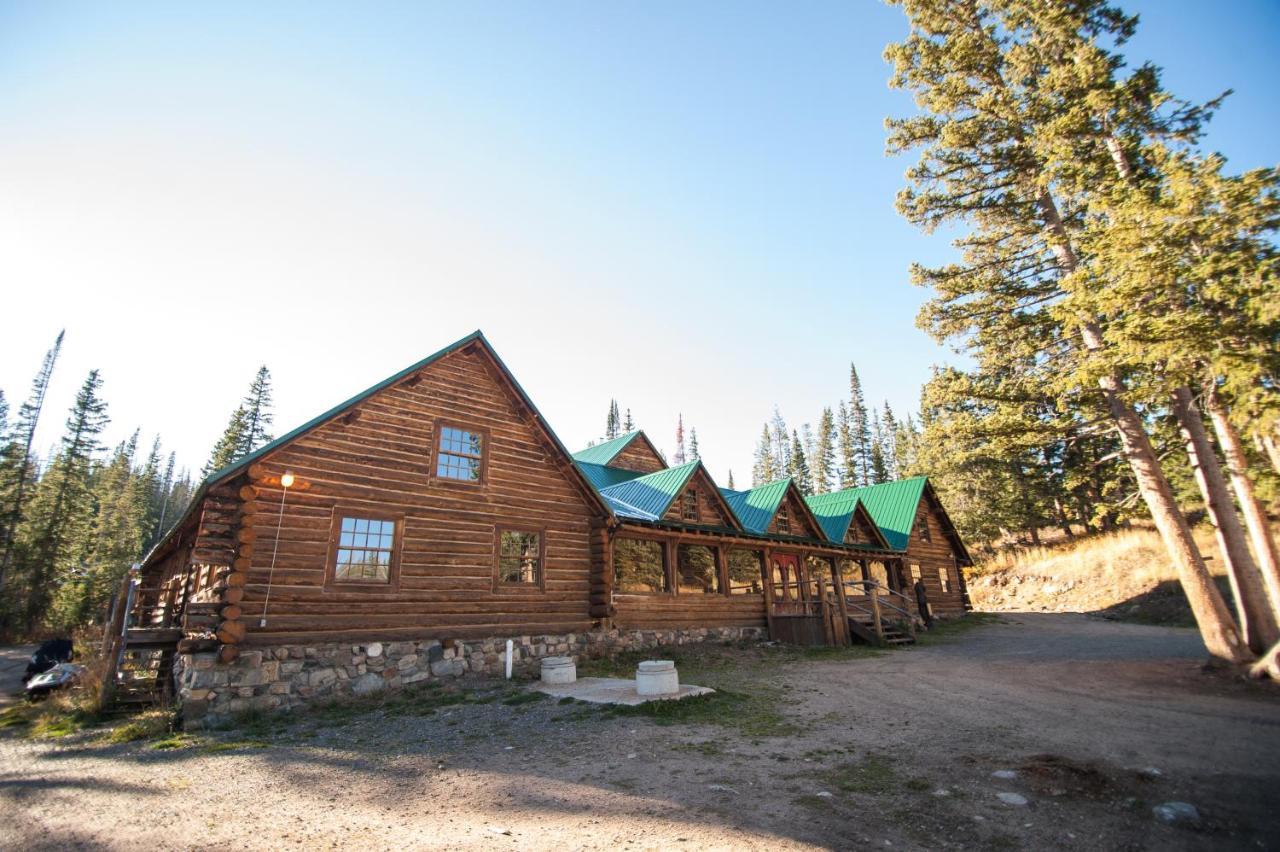 Snowy Mountain Lodge Centennial Exterior photo